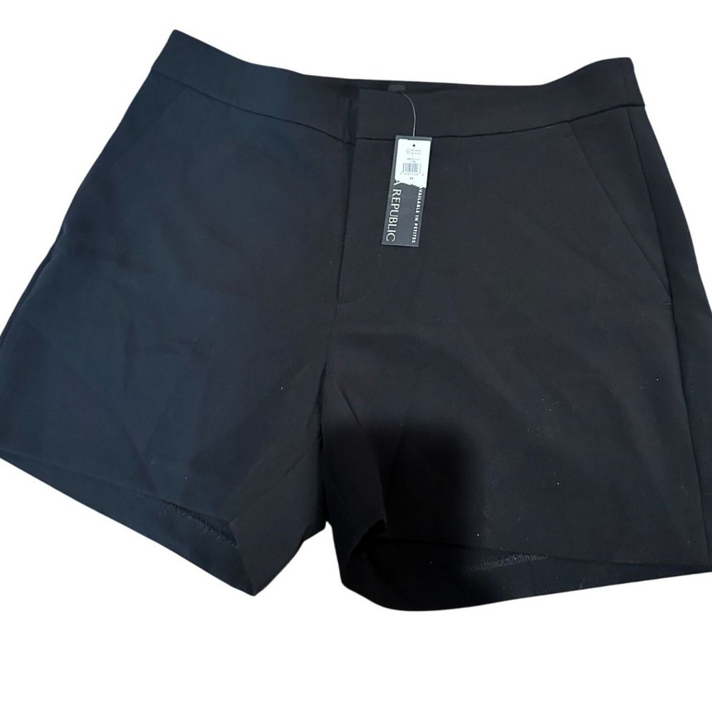 Banana Republic Women's Black Shorts‎ – Size 14 – NWT